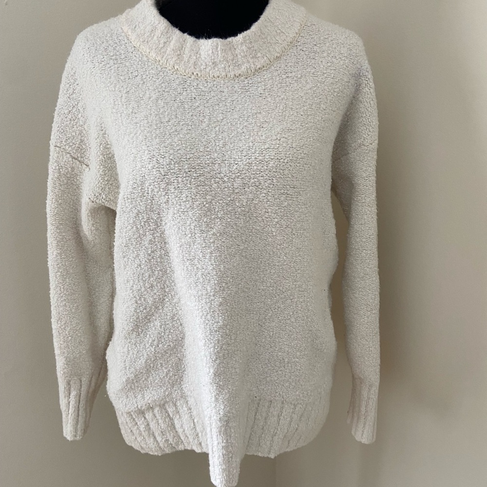 Old Navy Off-White Knit Sweater